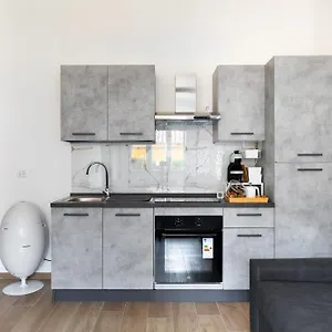 Apartment La Dimora Degli Asinelli, Bologna