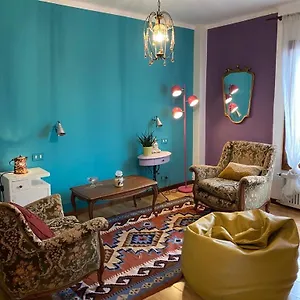 Spazioviola Intimo Boho Style Uno Spazio Magico Per L'energia Che Si Respira In Un Palazzo Della Vecchia Qui Nulla E Perfetto Ma Tutto Racconta Appartamento
