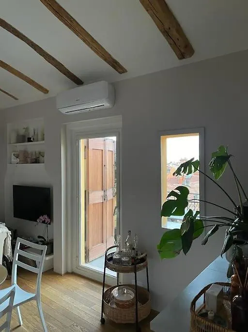 Romantic Attic Room With Panoramic View Bologna
