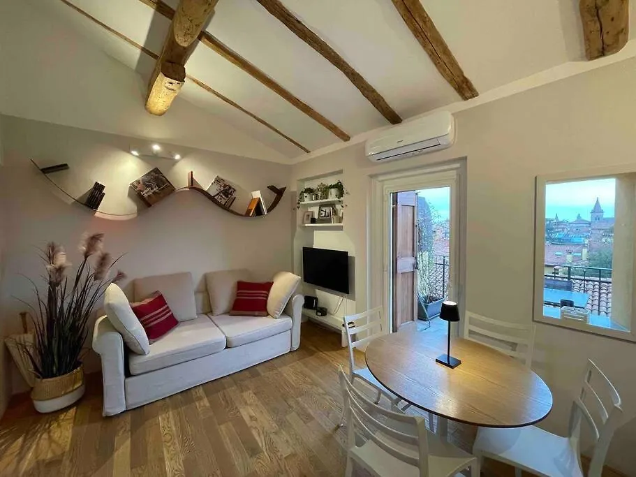 Romantic Attic Room With Panoramic View Bologna